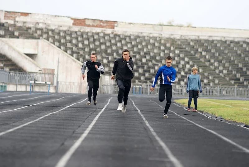Track athletes racing